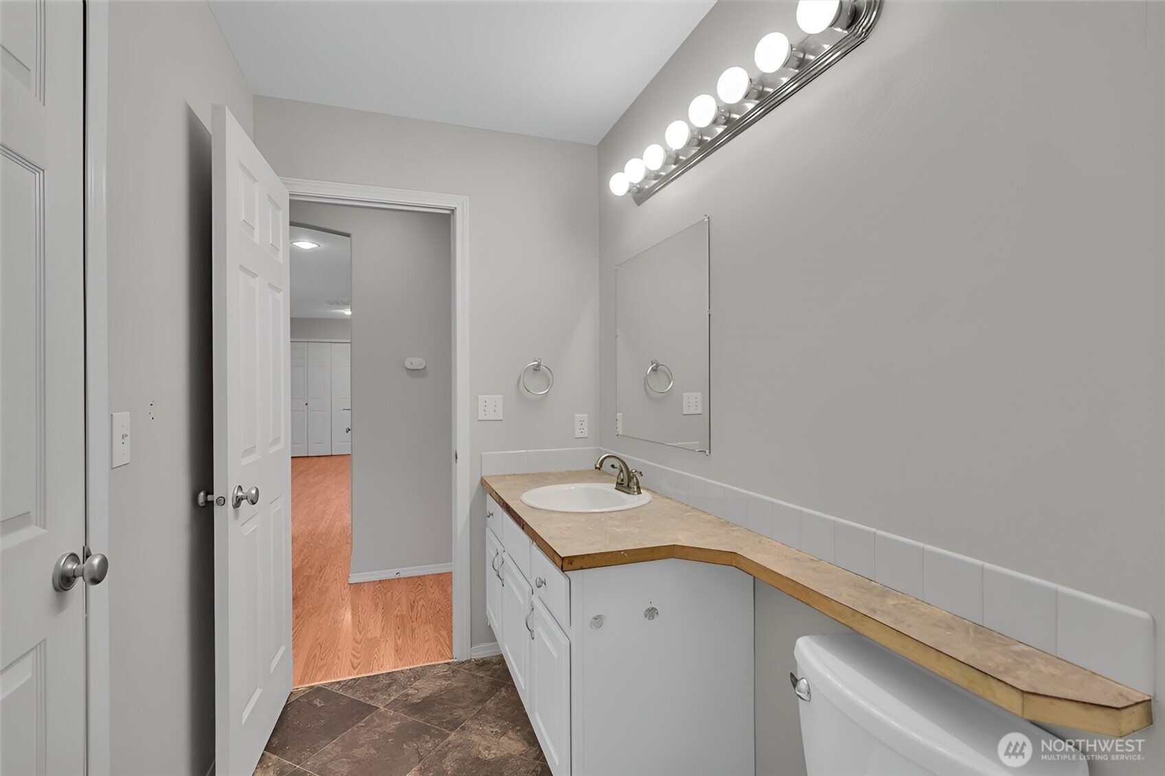 14717 147th Street Property Photo 18