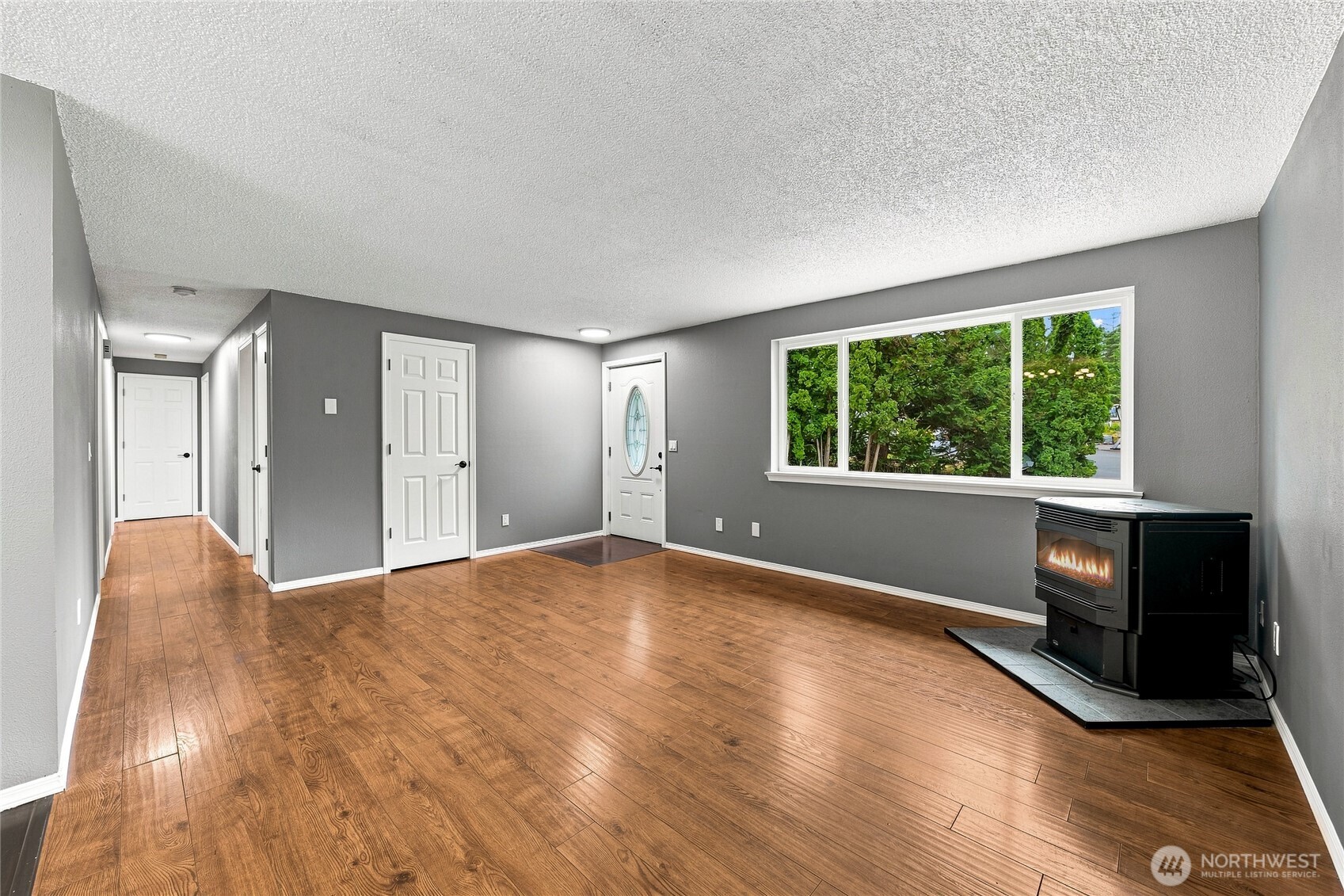 24418 Terrace Place Property Photo 6