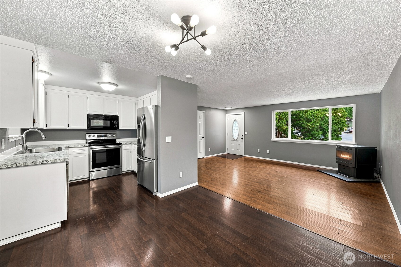 24418 Terrace Place Property Photo 8