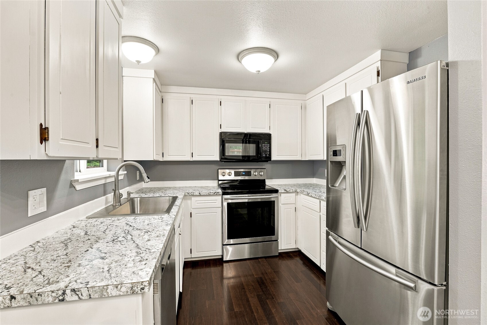 24418 Terrace Place Property Photo 9