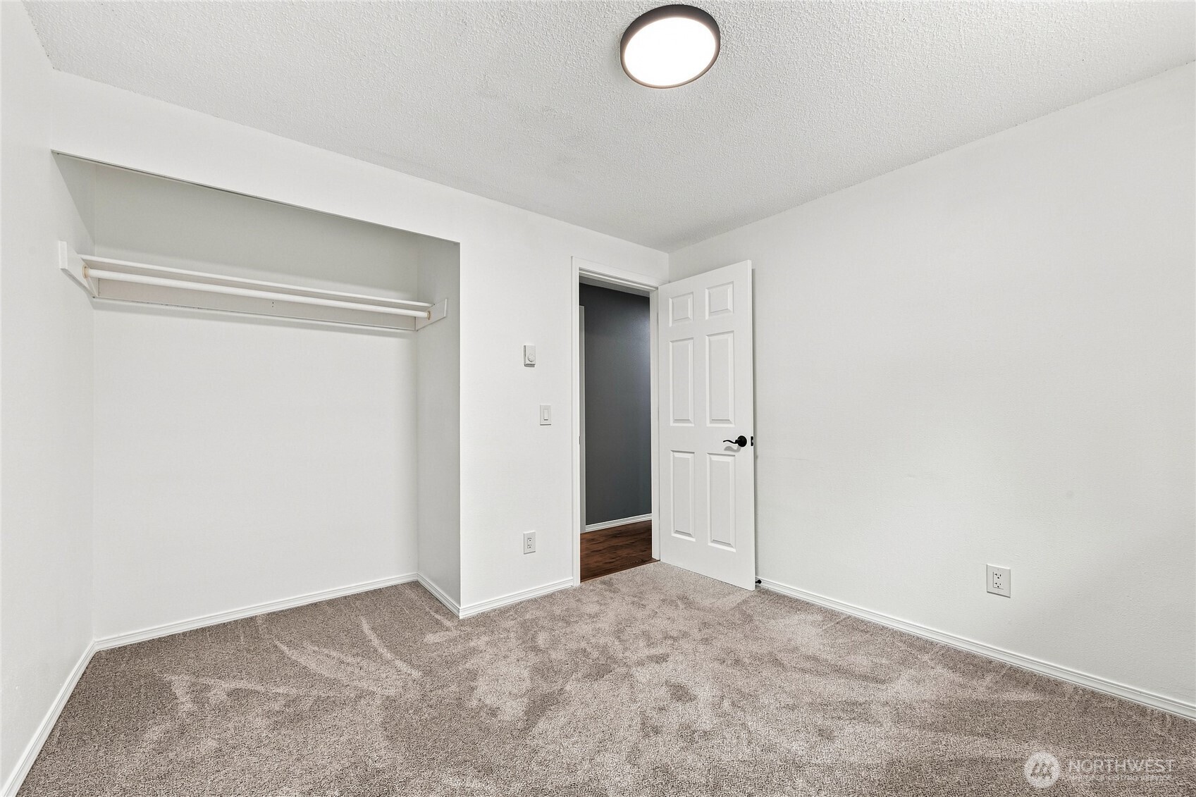 24418 Terrace Place Property Photo 14
