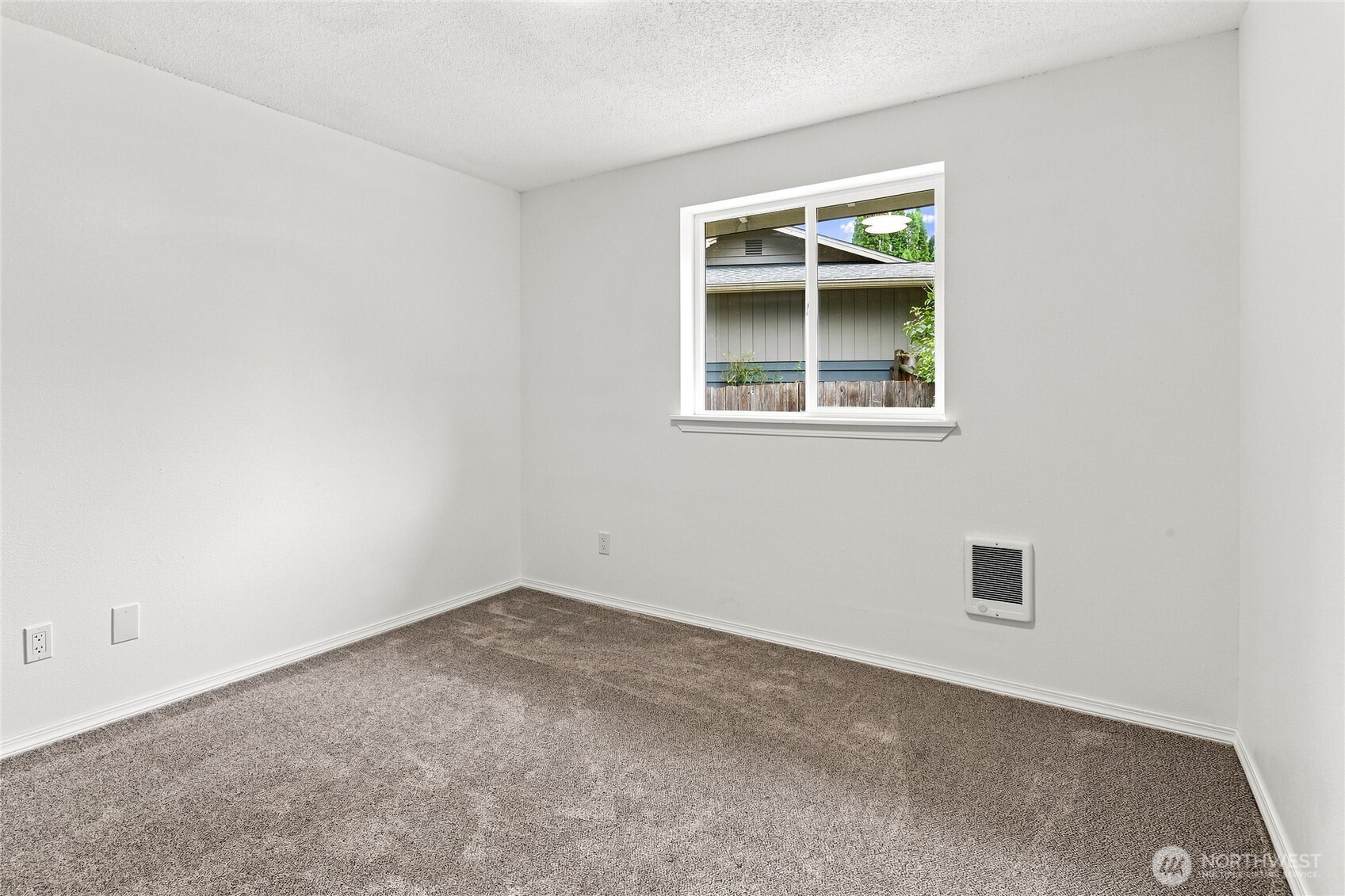 24418 Terrace Place Property Photo 16