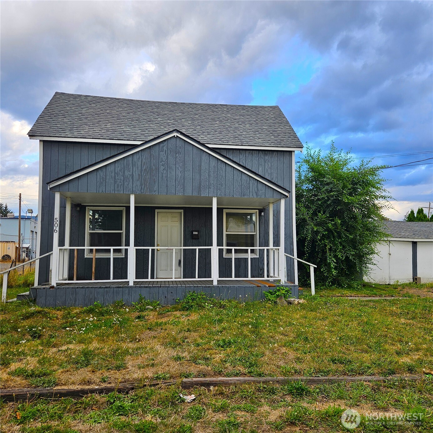 506 S 6th Avenue Property Photo 3