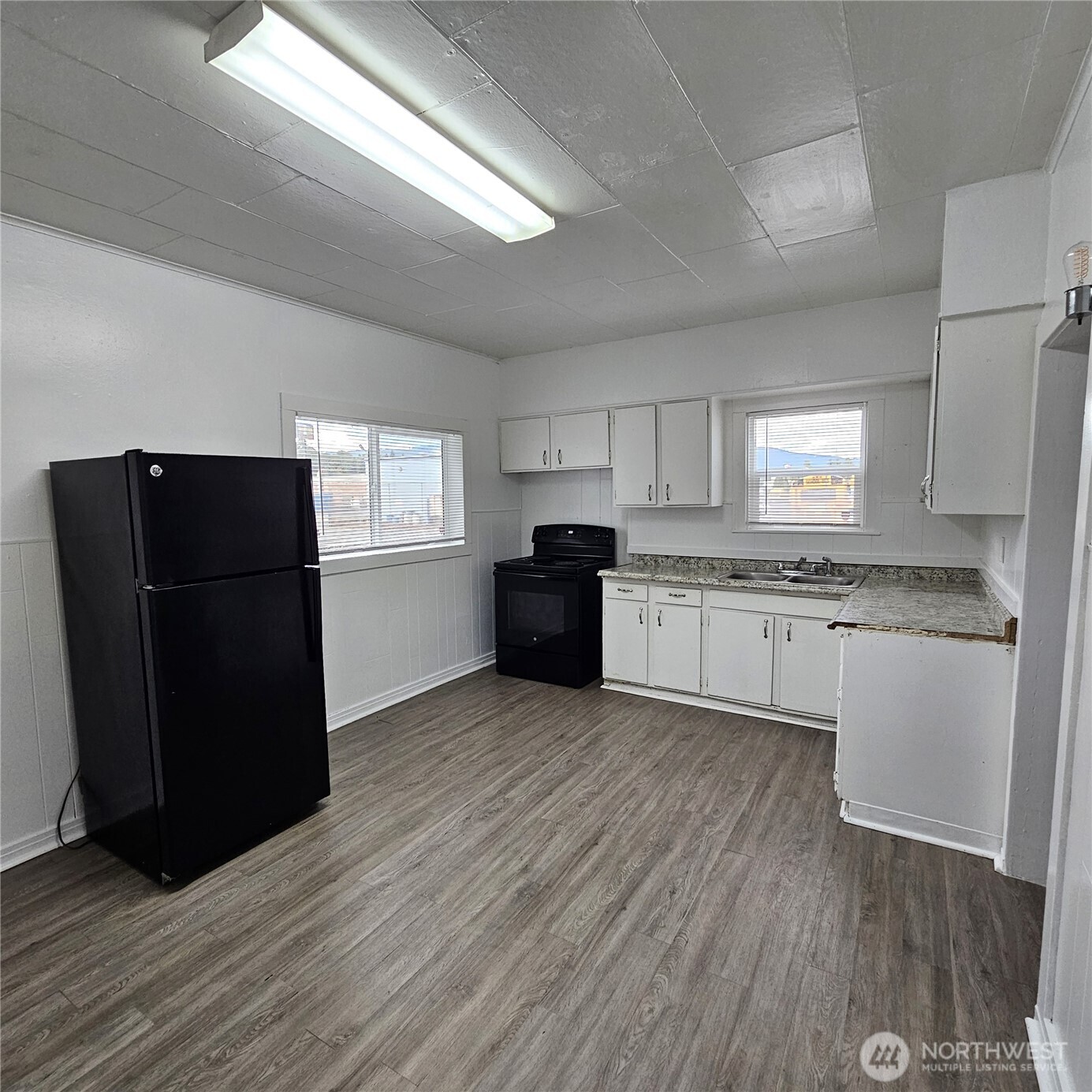 506 S 6th Avenue Property Photo 7