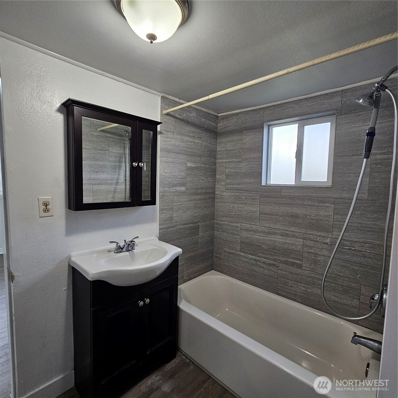 506 S 6th Avenue Property Photo 12
