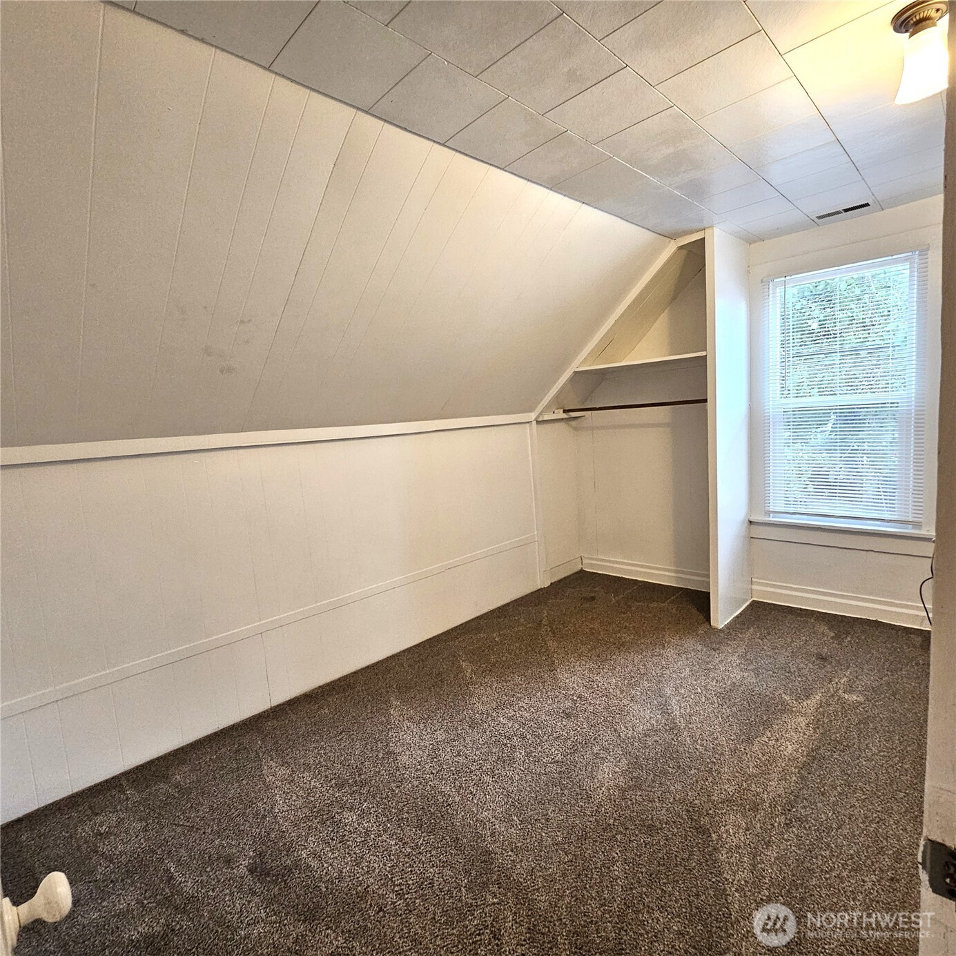 506 S 6th Avenue Property Photo 13