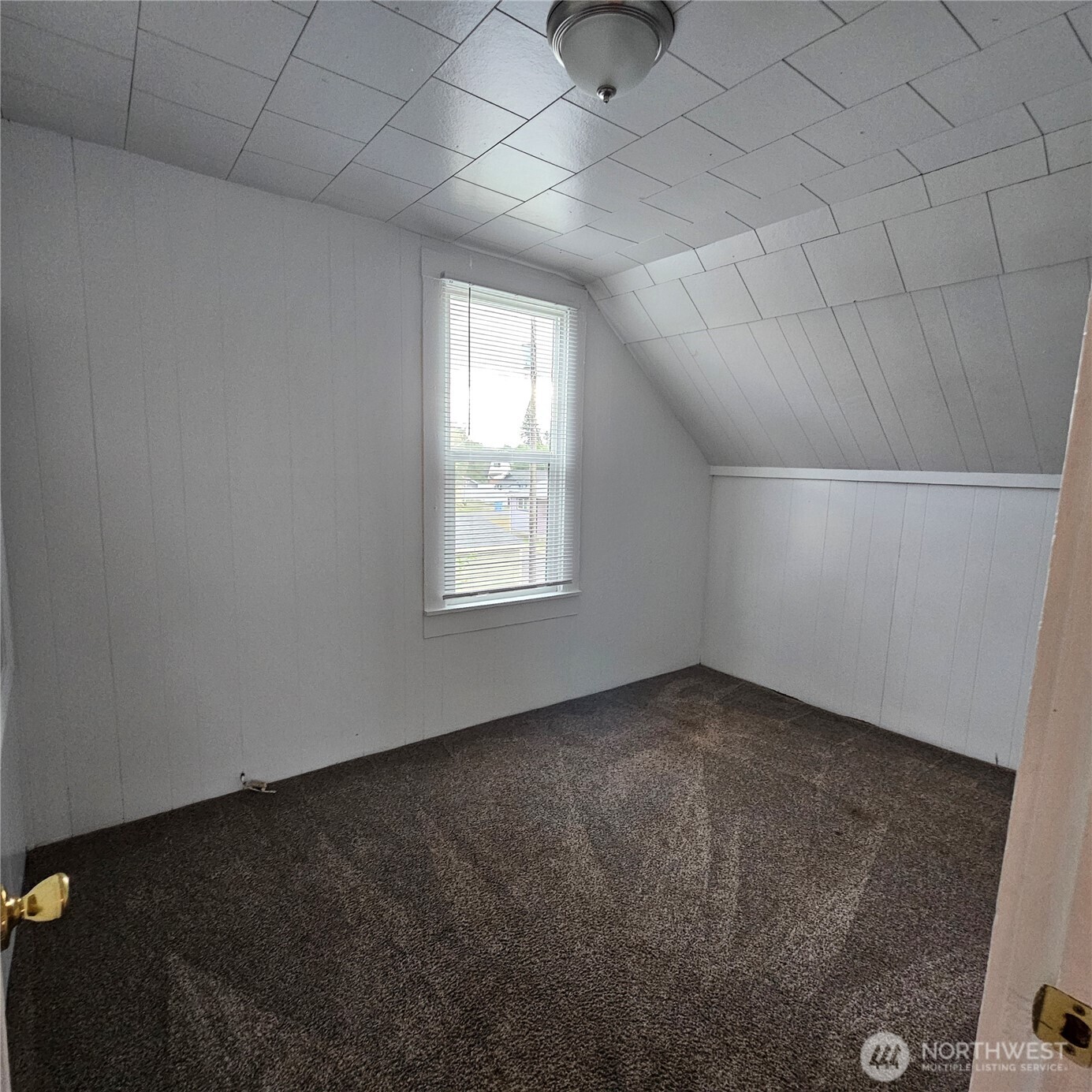 506 S 6th Avenue Property Photo 14