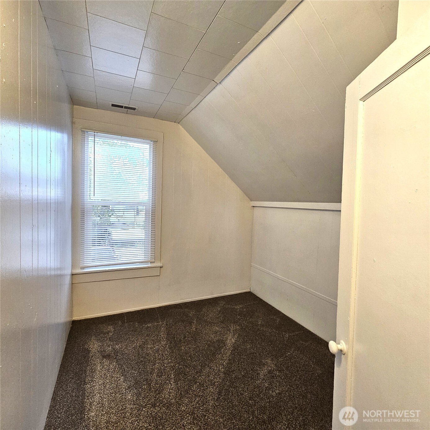 506 S 6th Avenue Property Photo 15