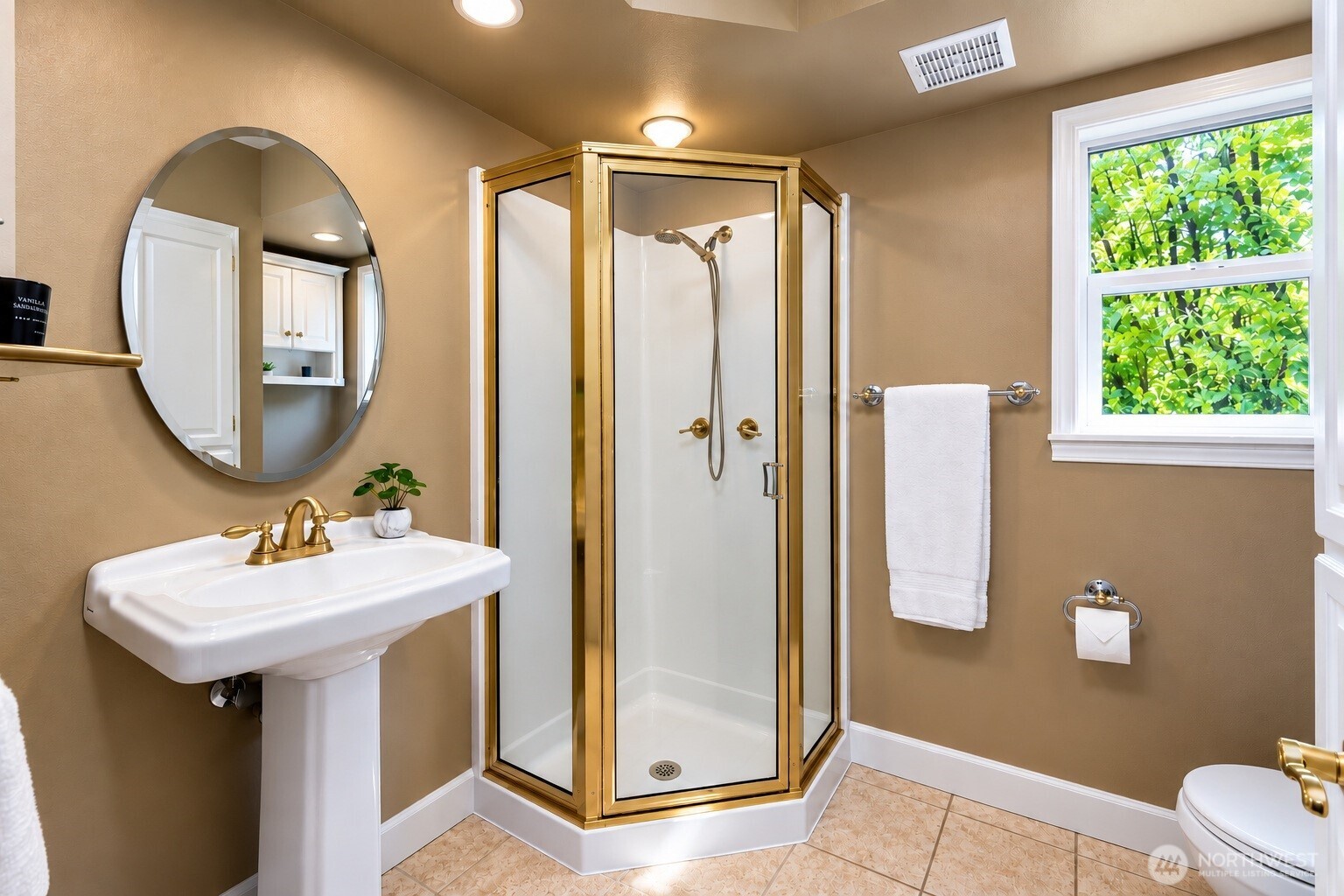 825 Ne 75th Street Property Photo 10