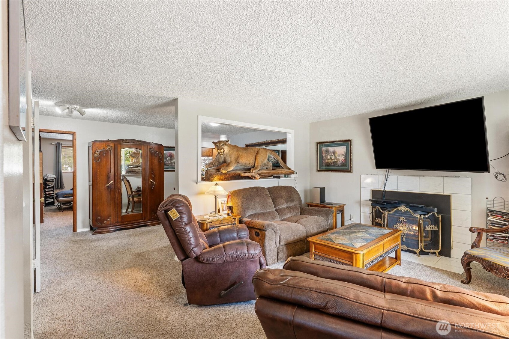 910 Dunlop Street Property Photo 11