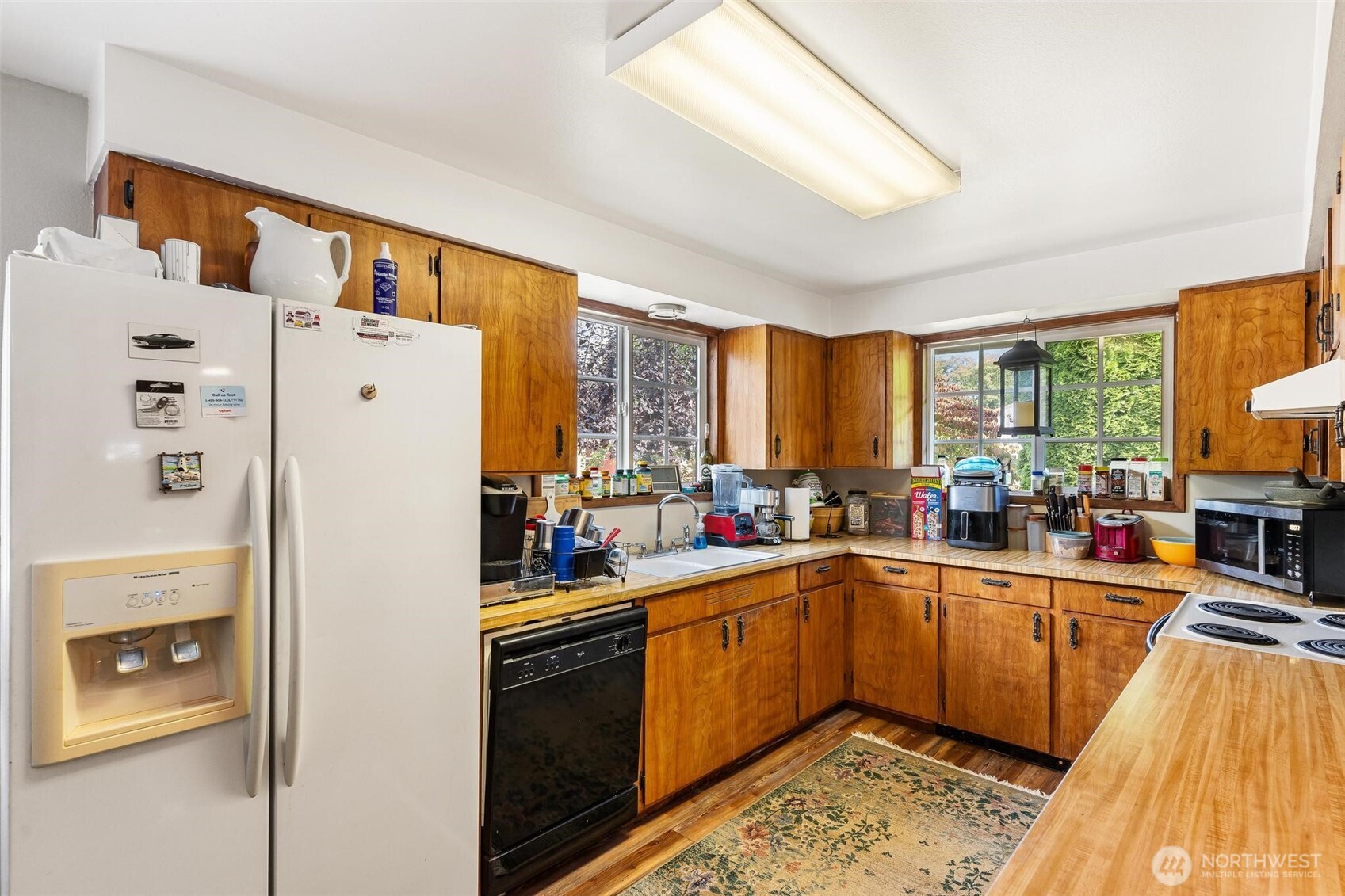 910 Dunlop Street Property Photo 19