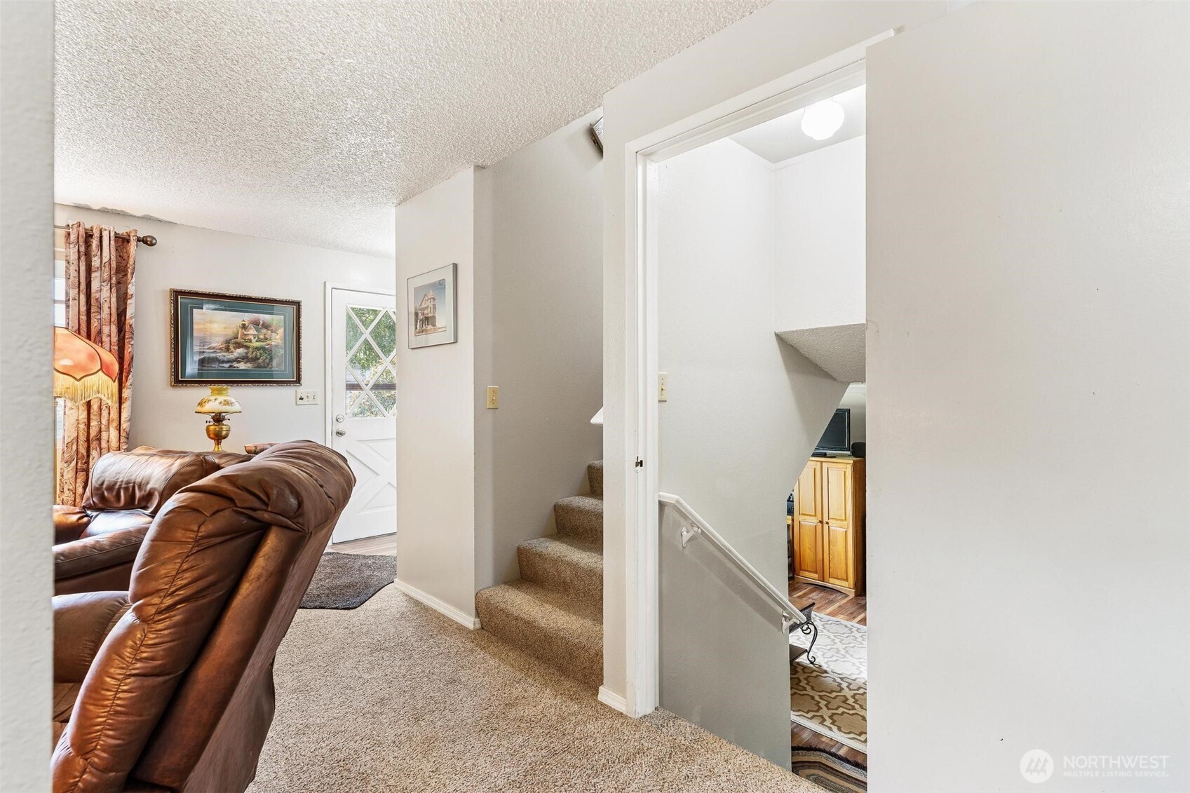 910 Dunlop Street Property Photo 23