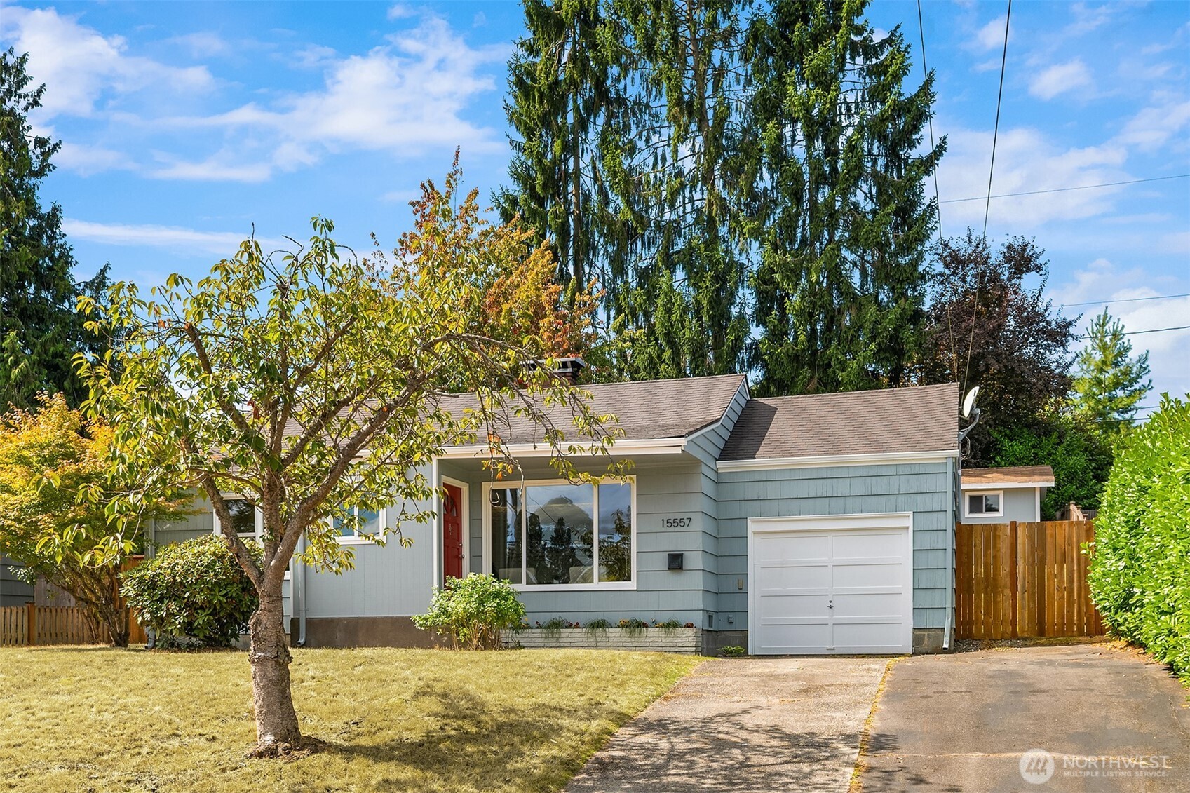 15557 10th Avenue Property Photo 1