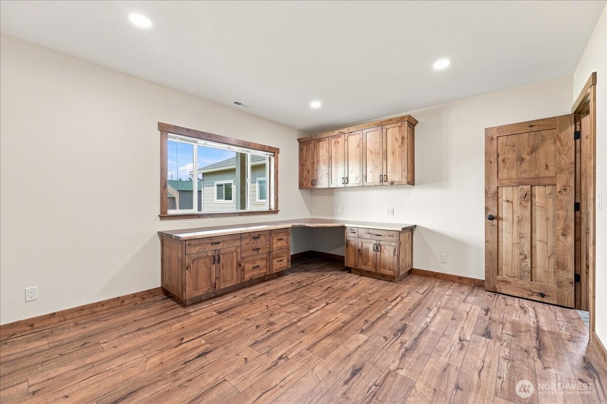 1080 Washington Street Property Photo 15
