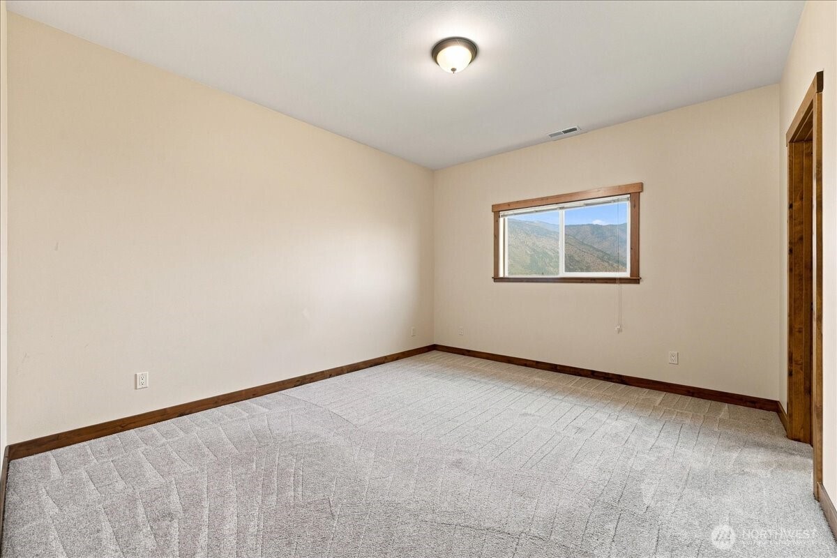 1080 Washington Street Property Photo 21