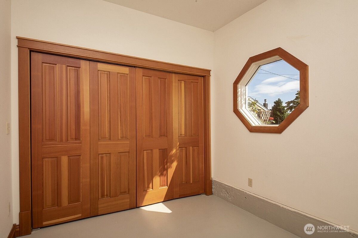 6598 Columbia Beach Dr. Property Photo 27