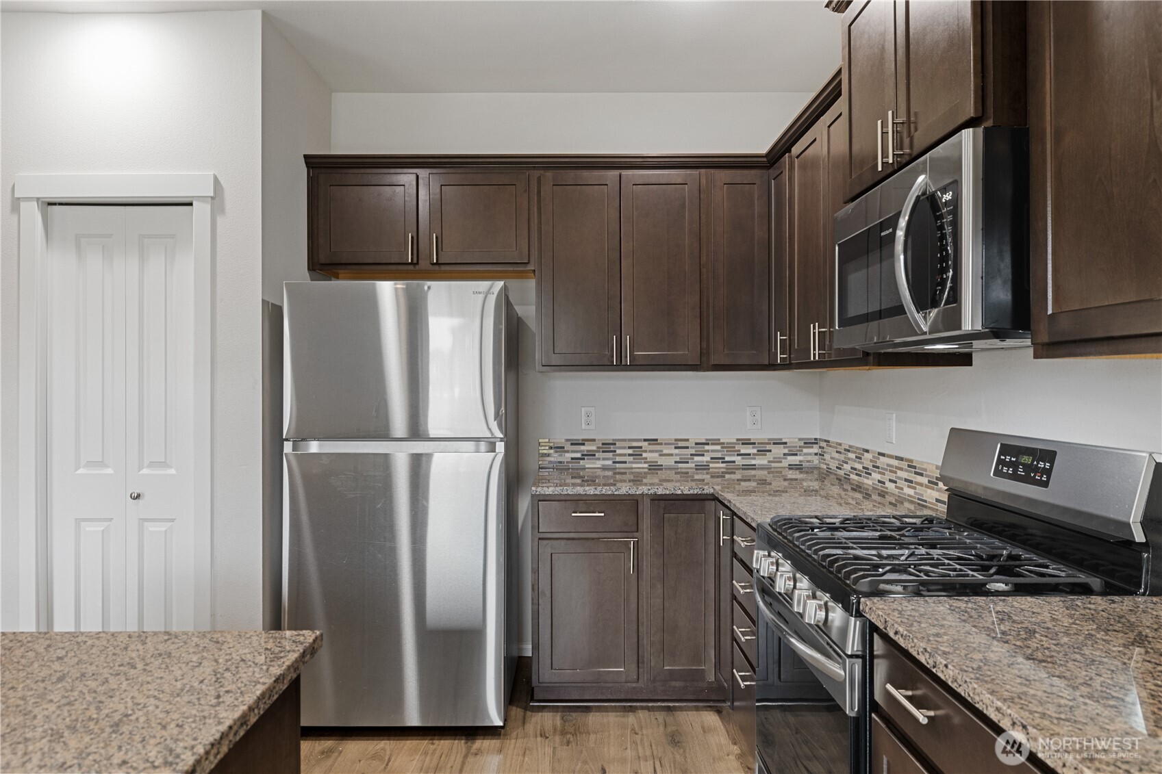 10311 Suncrest Boulevard Property Photo 7