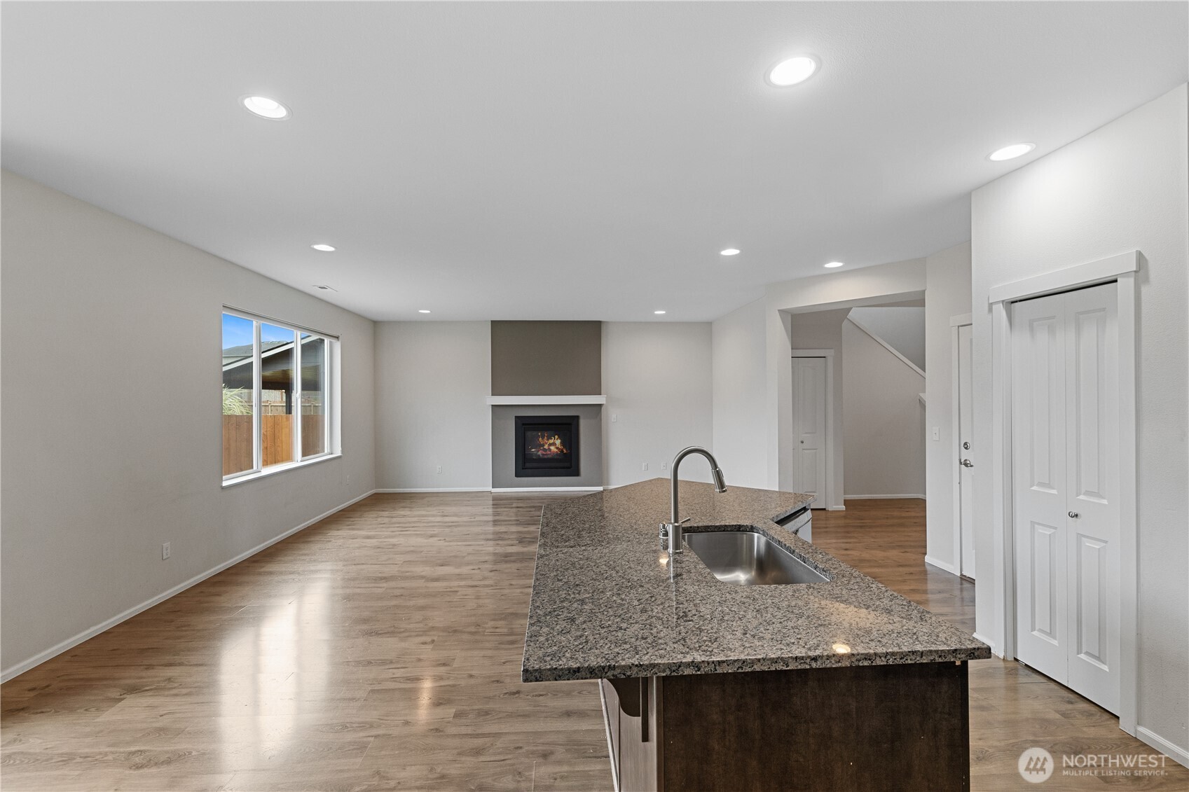 10311 Suncrest Boulevard Property Photo 8