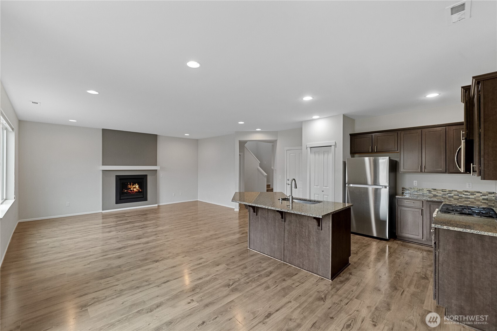 10311 Suncrest Boulevard Property Photo 9
