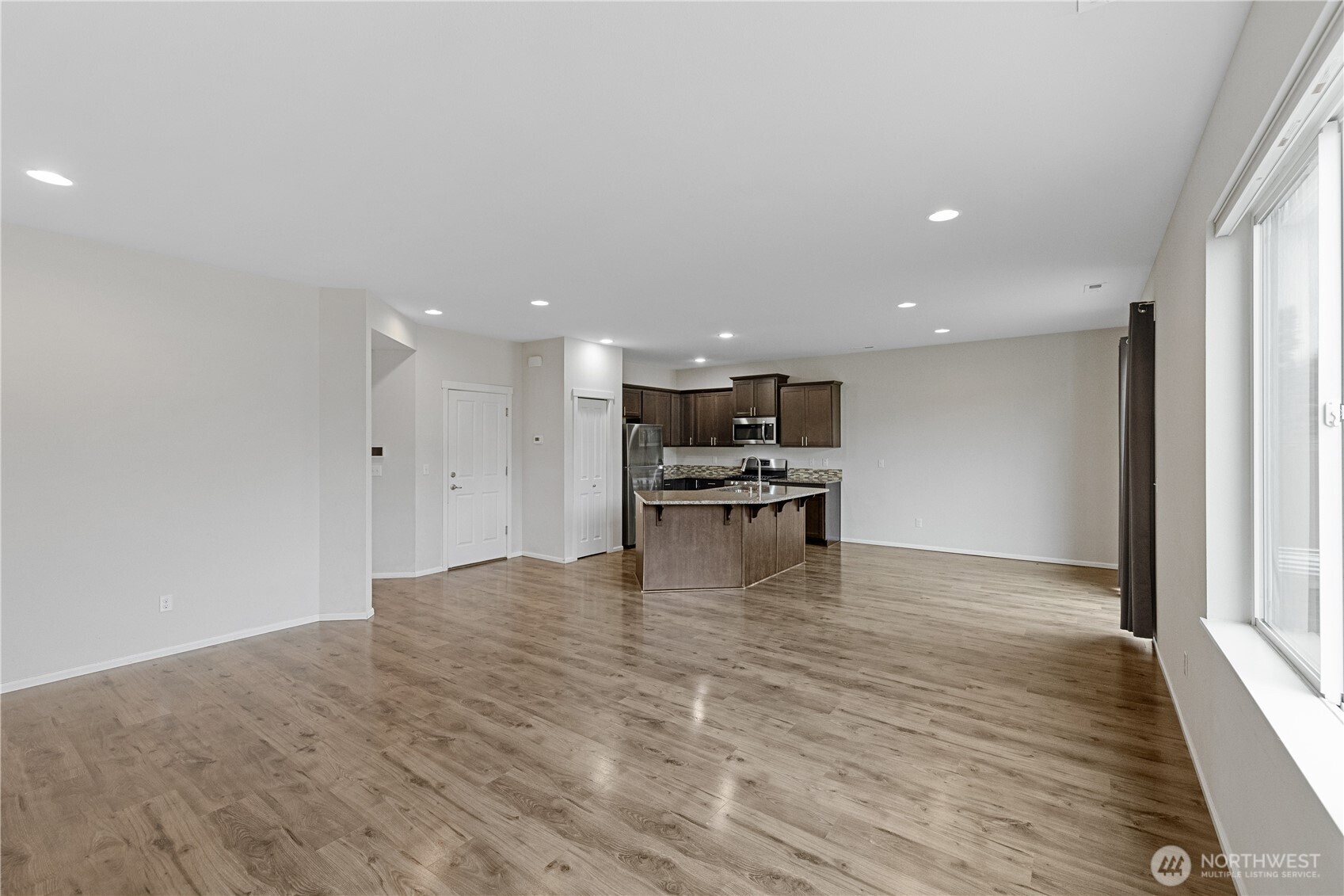 10311 Suncrest Boulevard Property Photo 12