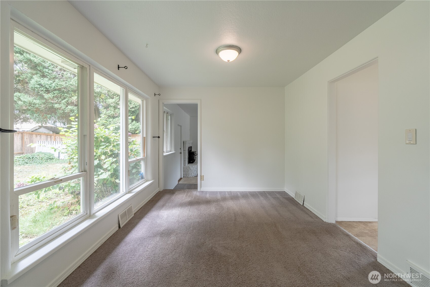 648 Smith Street Property Photo 11