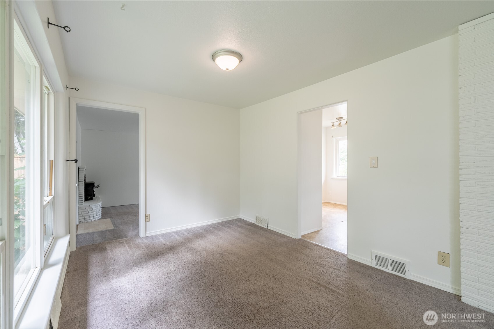 648 Smith Street Property Photo 13