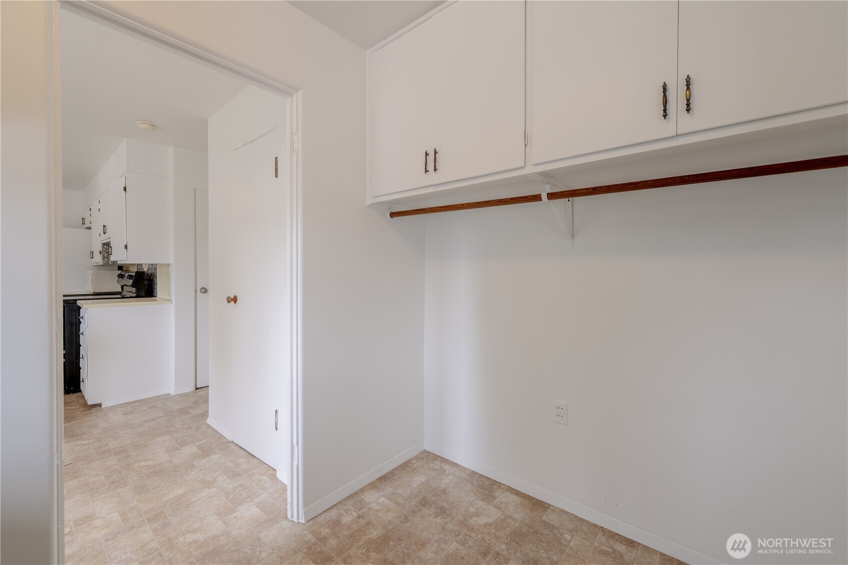 648 Smith Street Property Photo 18