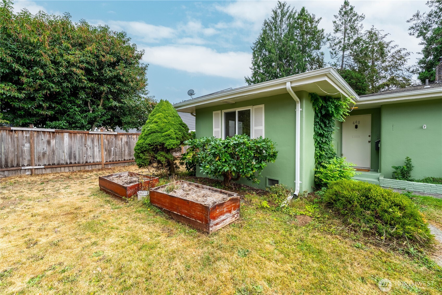 648 Smith Street Property Photo 35