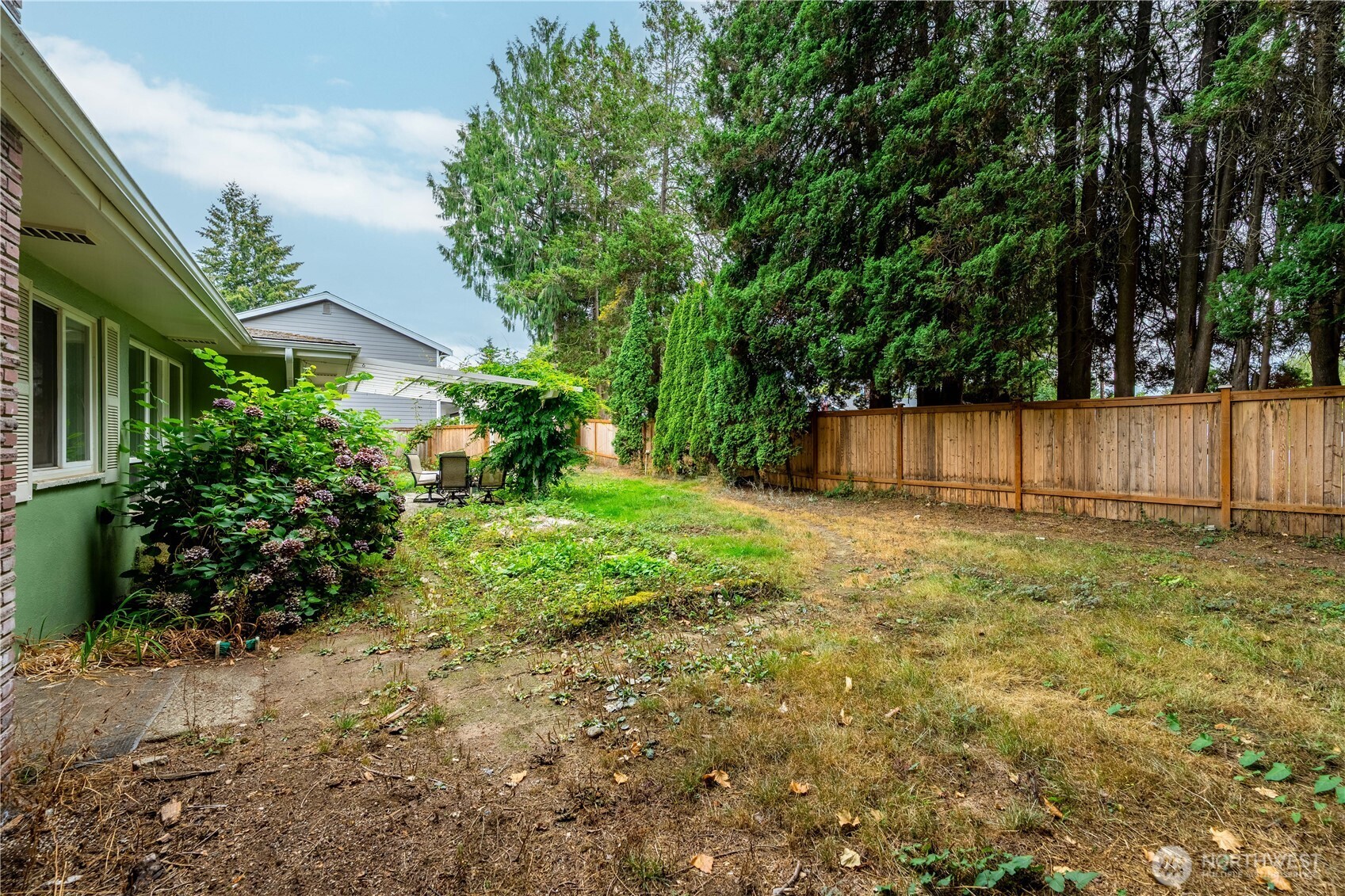 648 Smith Street Property Photo 40