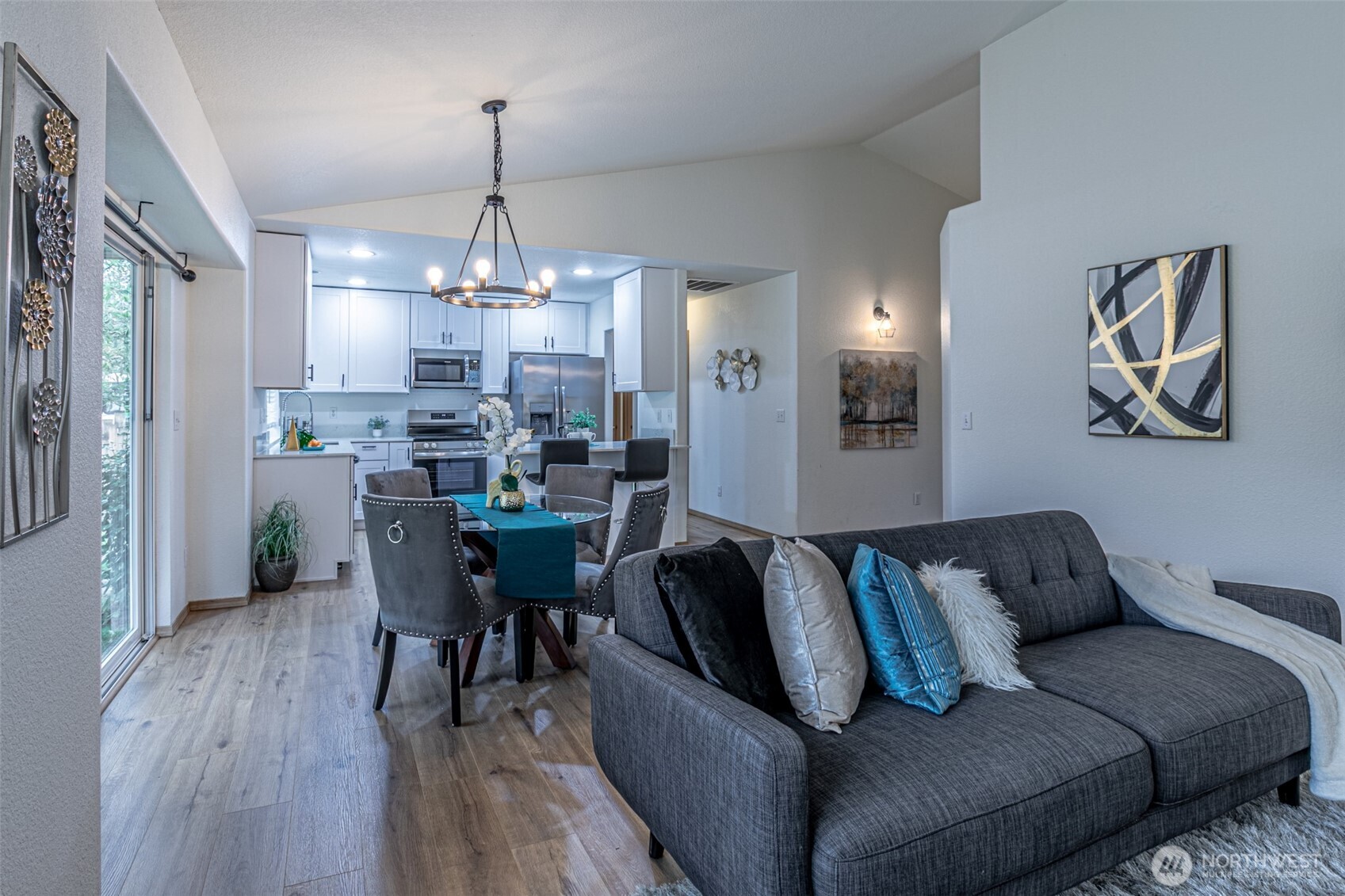 1329 131st Street Property Photo 7