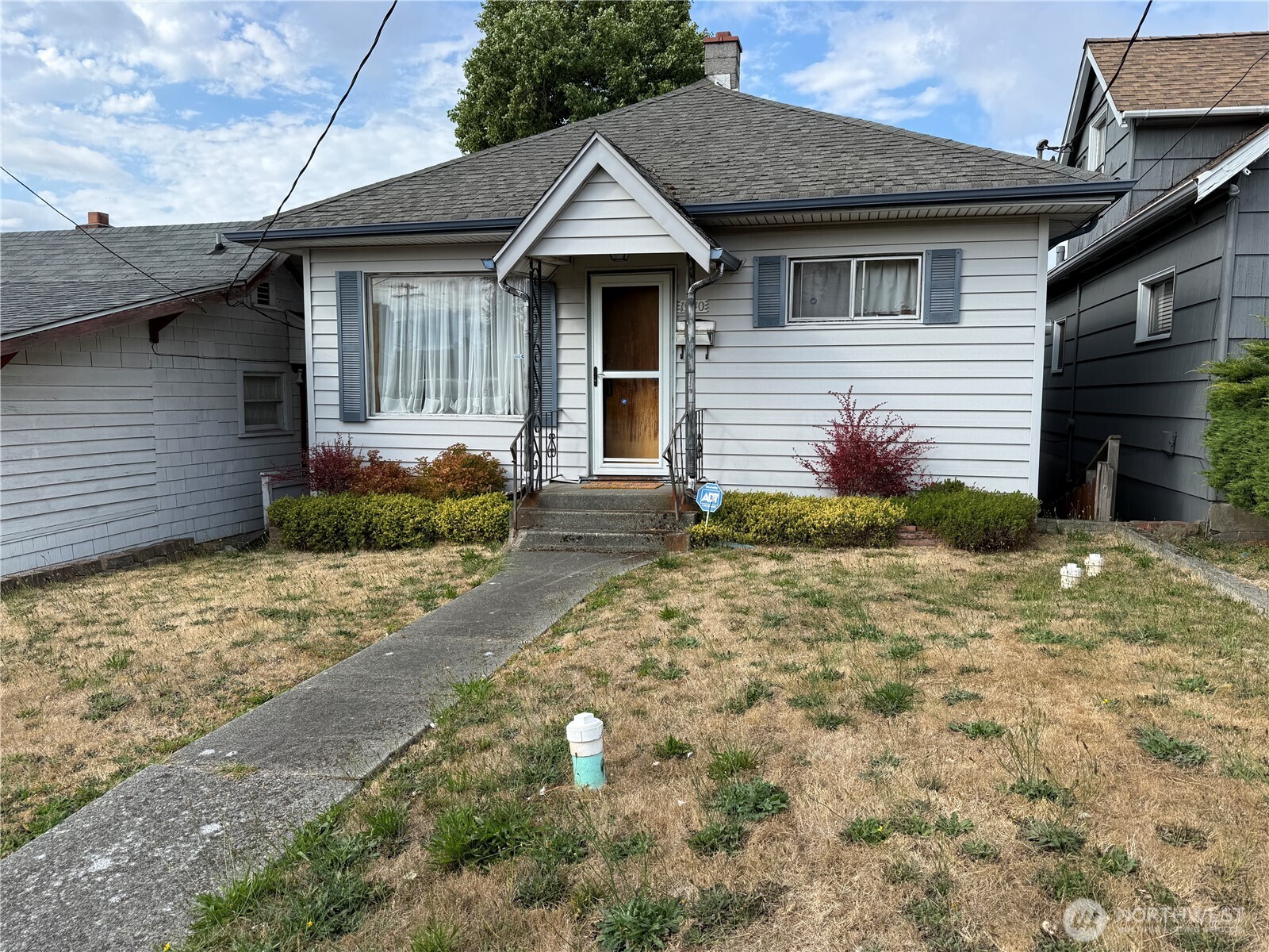 1940 4th Street Property Photo 1