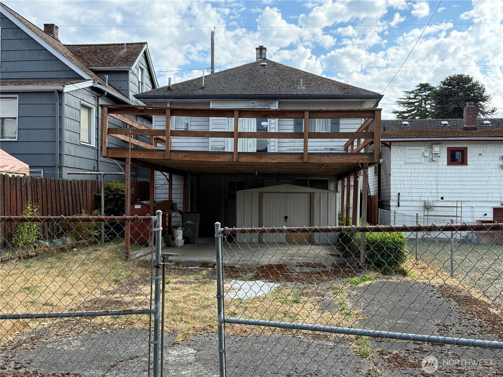 1940 4th Street Property Photo 4