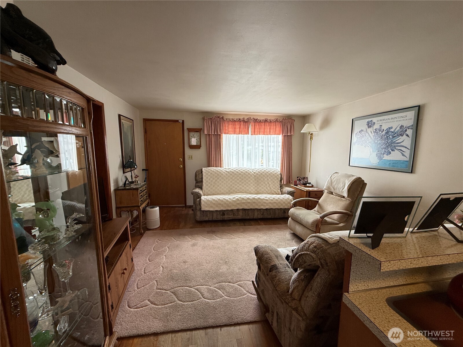 1940 4th Street Property Photo 5
