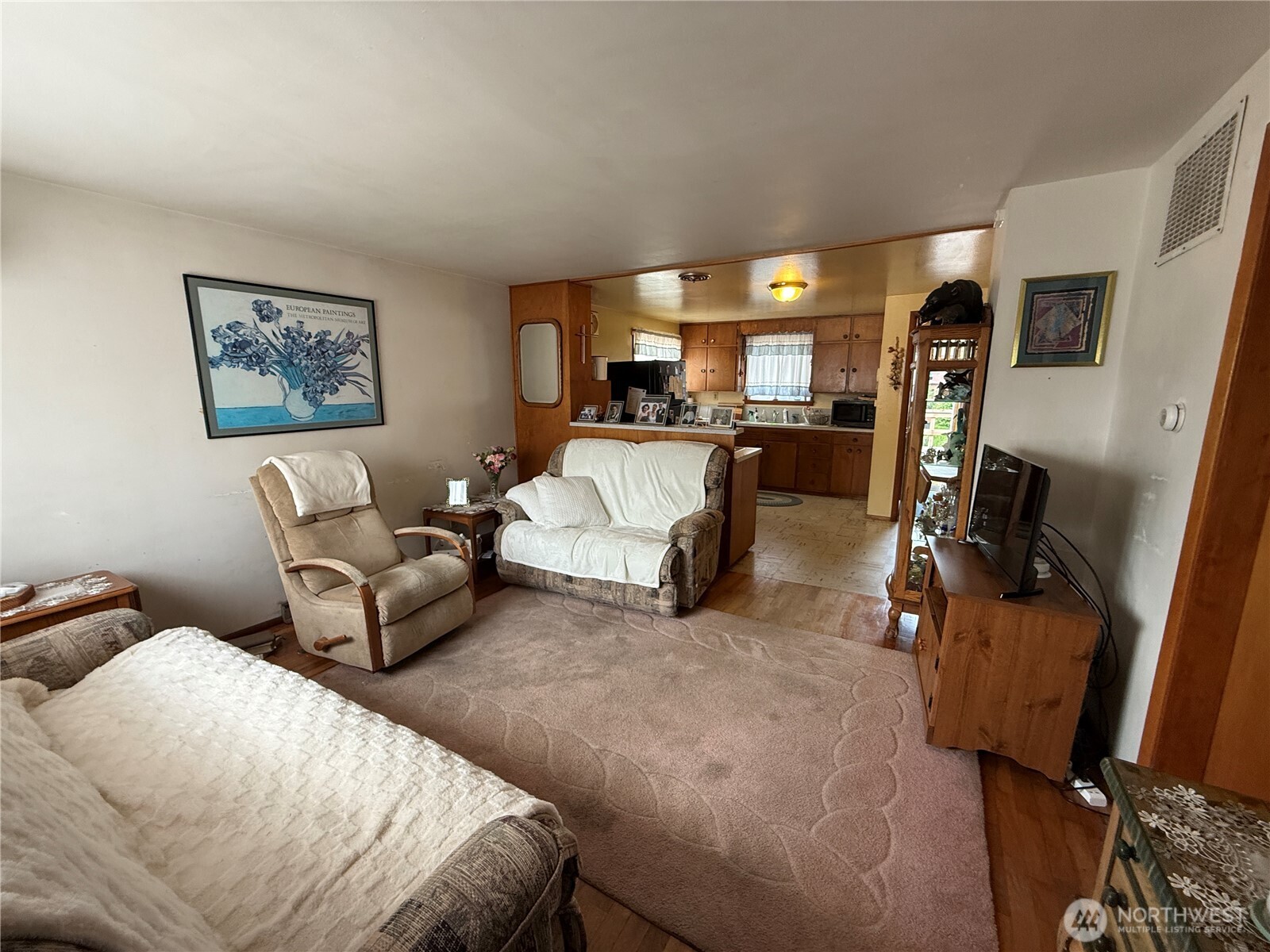 1940 4th Street Property Photo 6