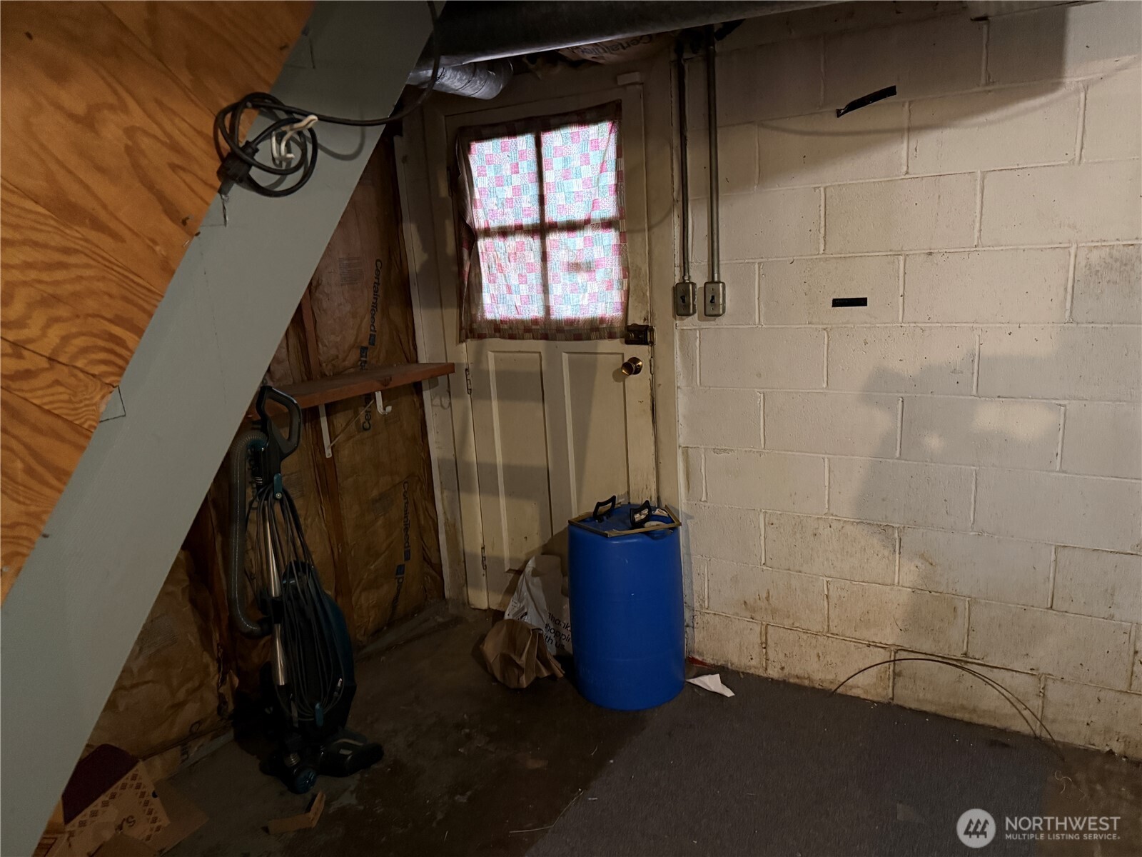 1940 4th Street Property Photo 13