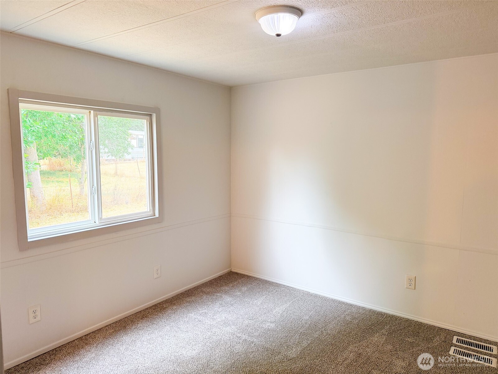 611 Cedar Drive 5 Property Photo 23