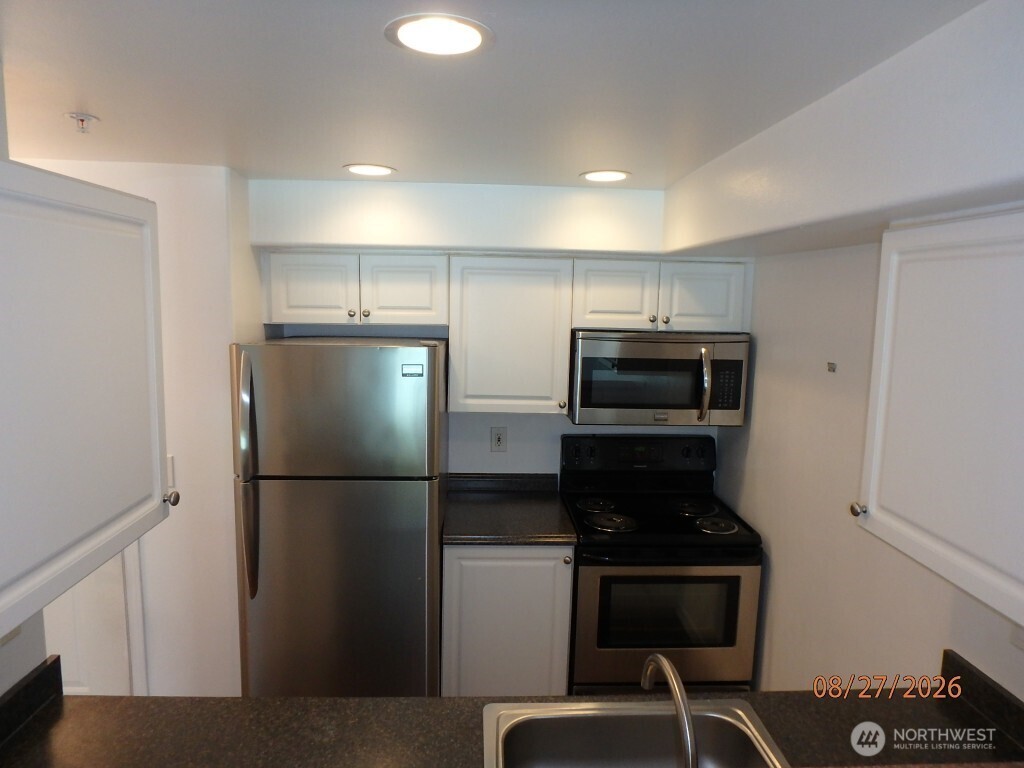 18621 Blueberry Lane A206 Property Photo 4