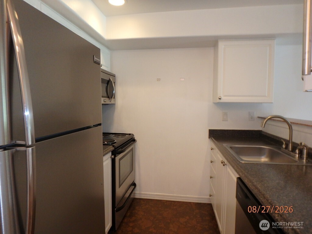 18621 Blueberry Lane A206 Property Photo 5