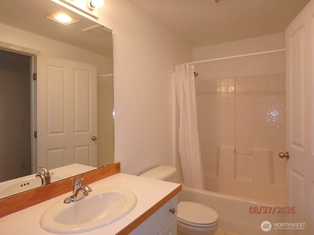 18621 Blueberry Lane A206 Property Photo 8