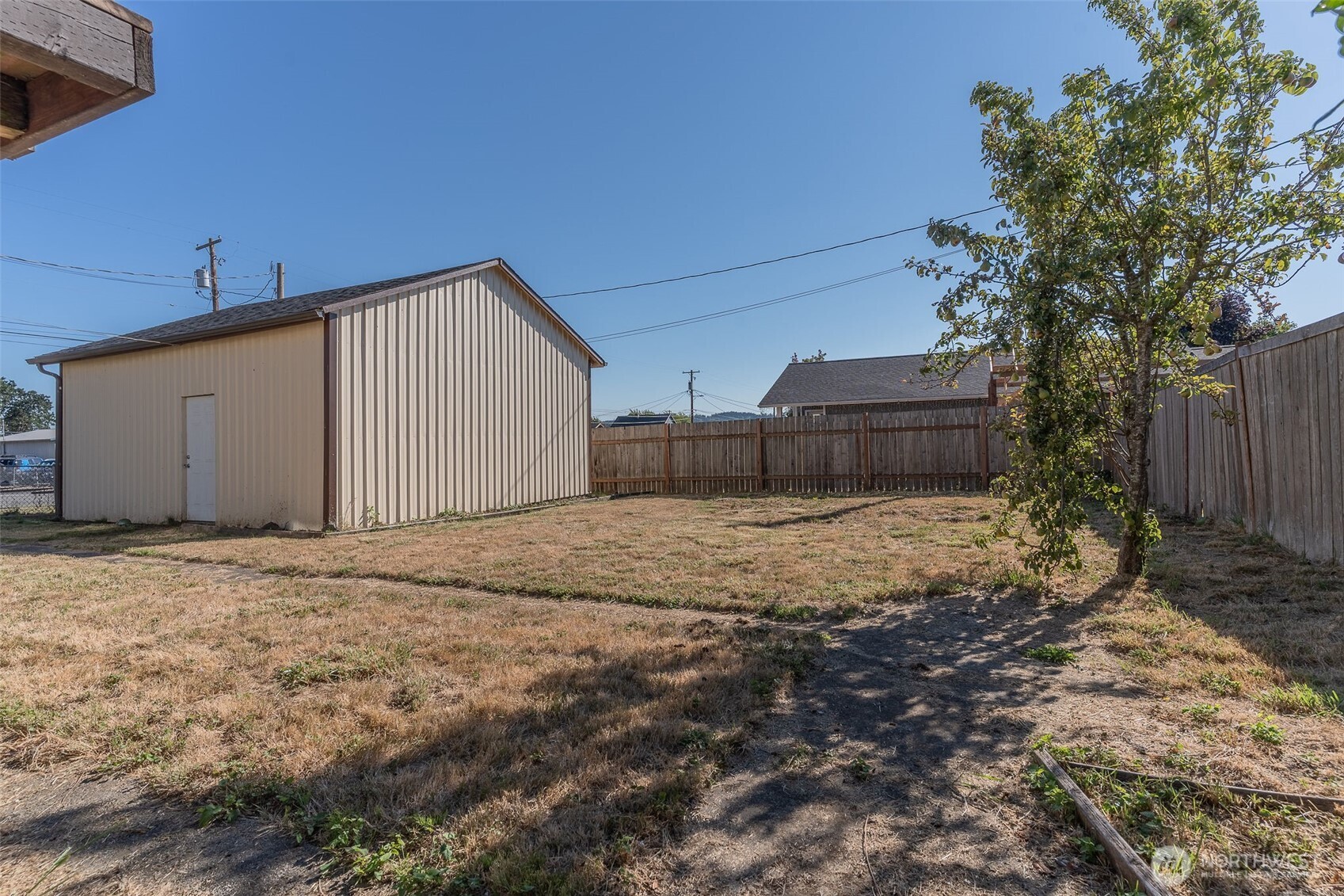 1079 S Market Boulevard Property Photo 4