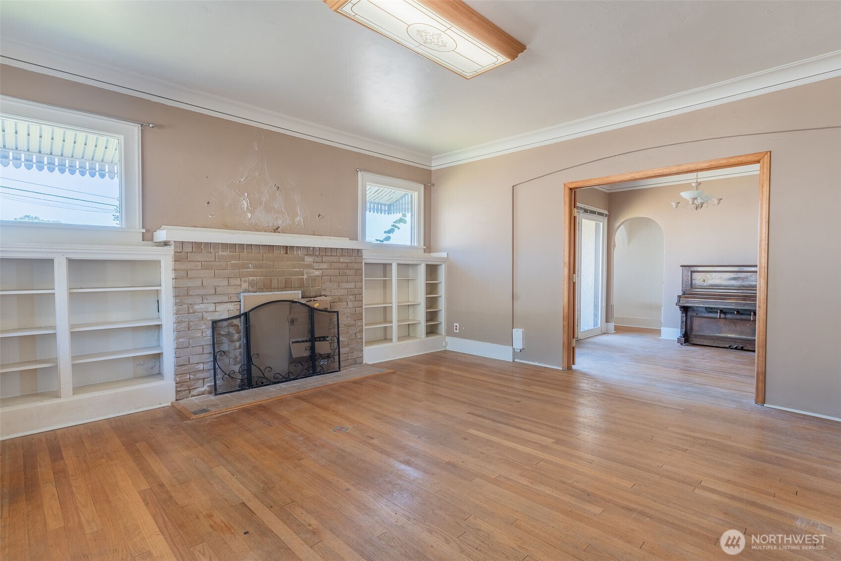 1079 S Market Boulevard Property Photo 6
