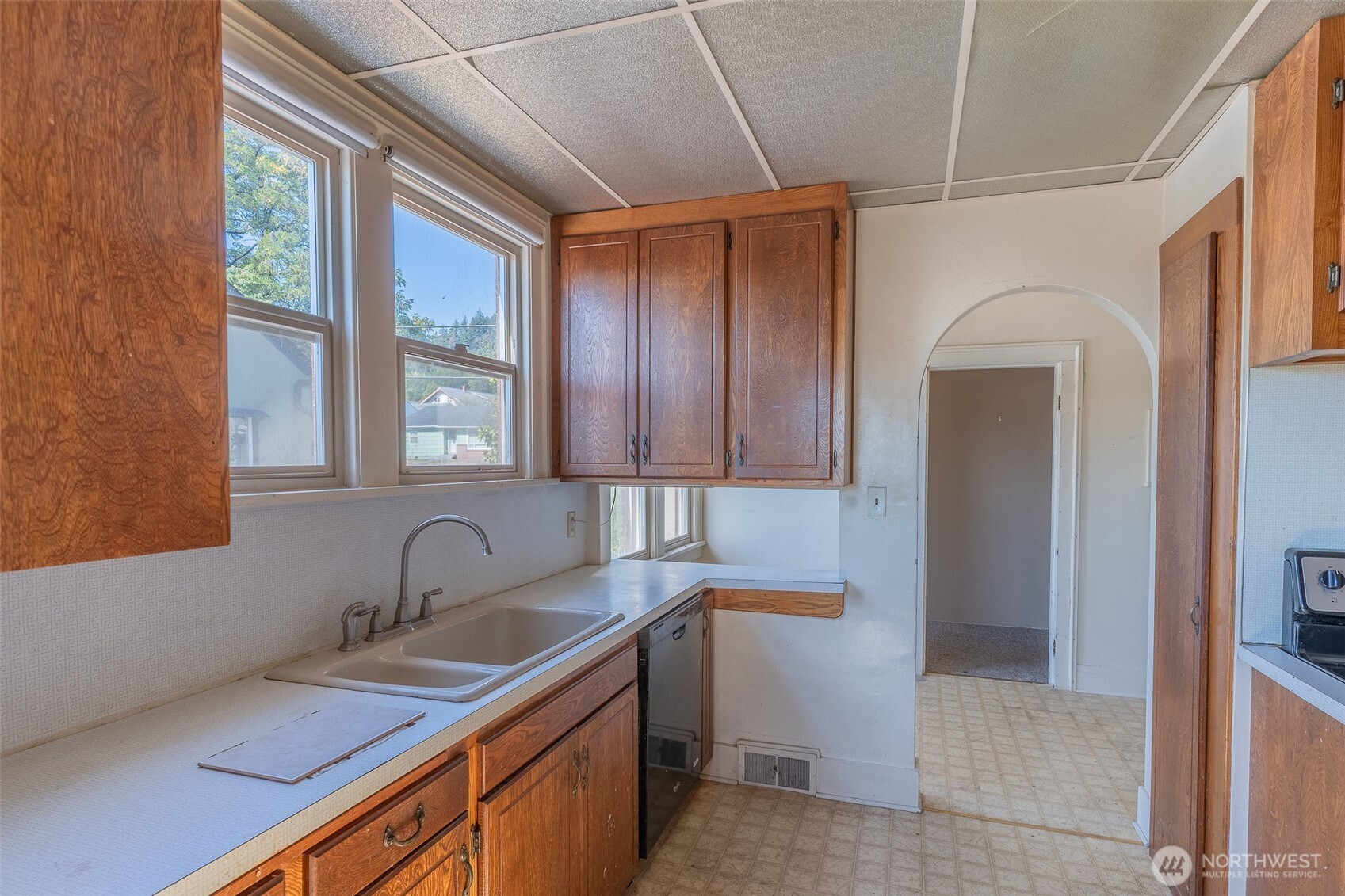 1079 S Market Boulevard Property Photo 10
