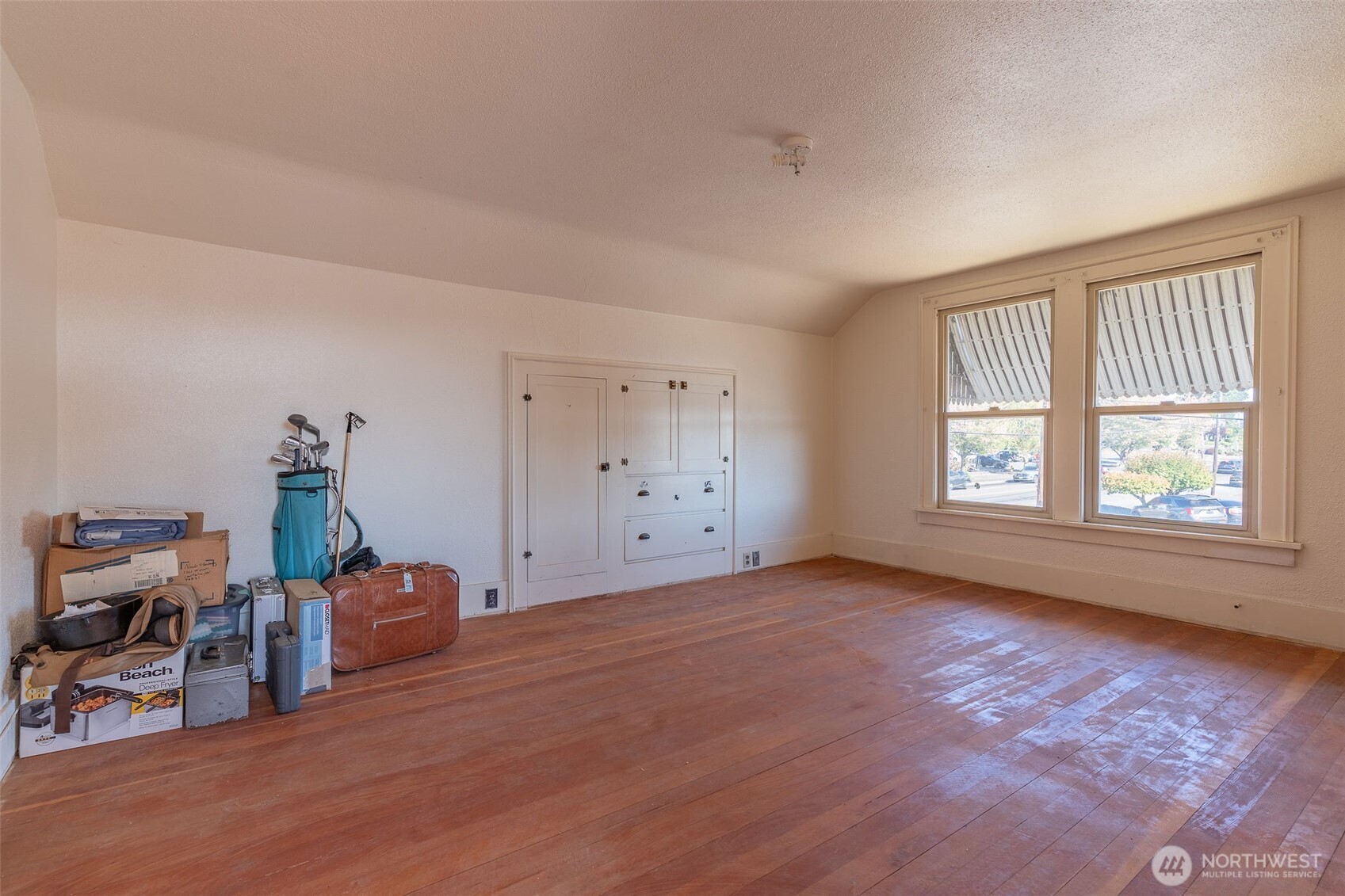 1079 S Market Boulevard Property Photo 16
