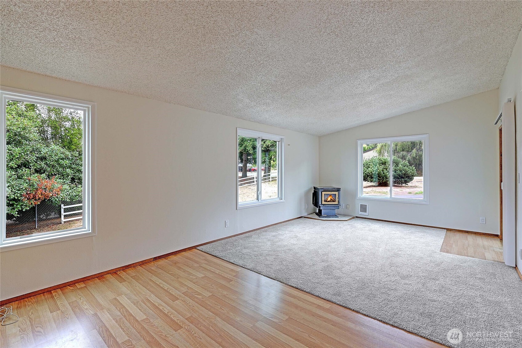 921 James Way Property Photo 8