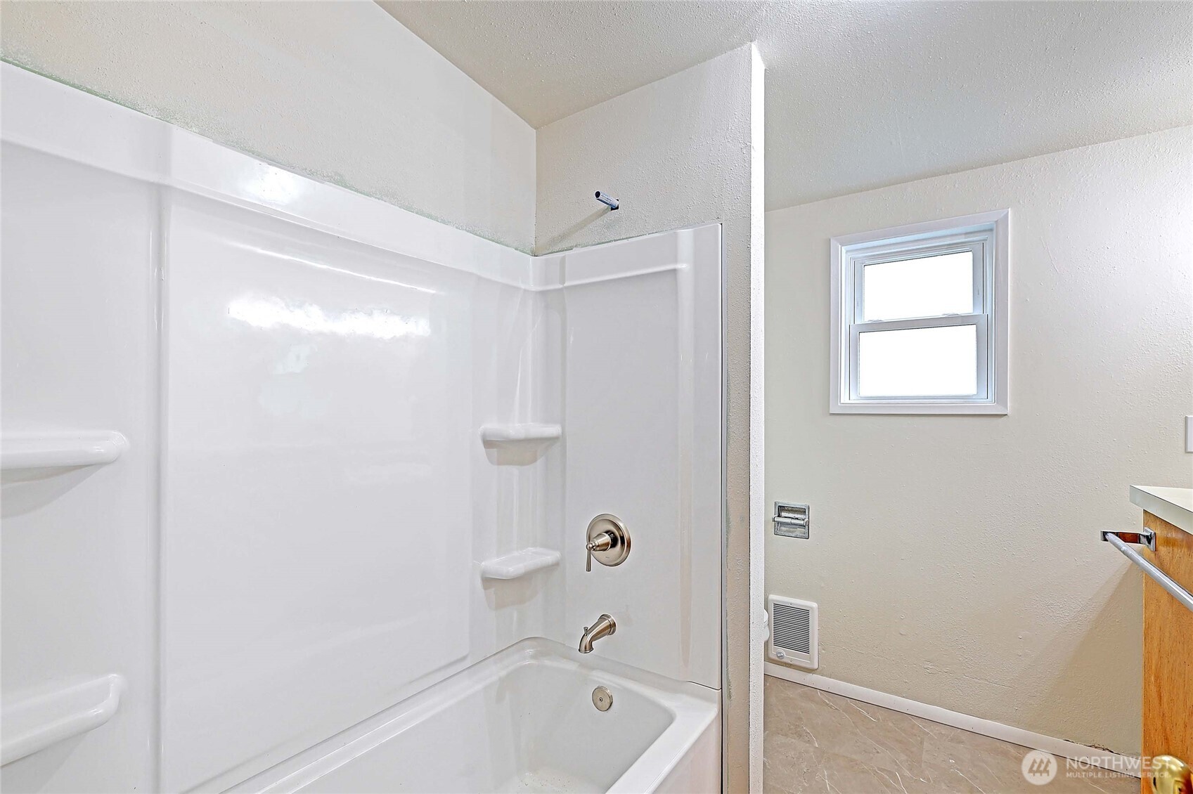 921 James Way Property Photo 16