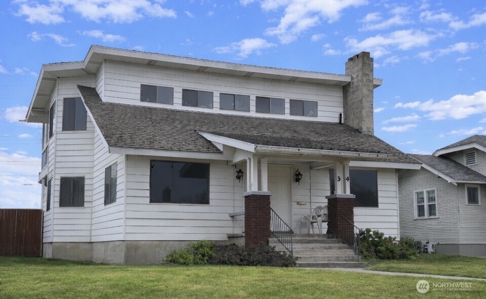 34 E Glass Avenue Property Photo 1