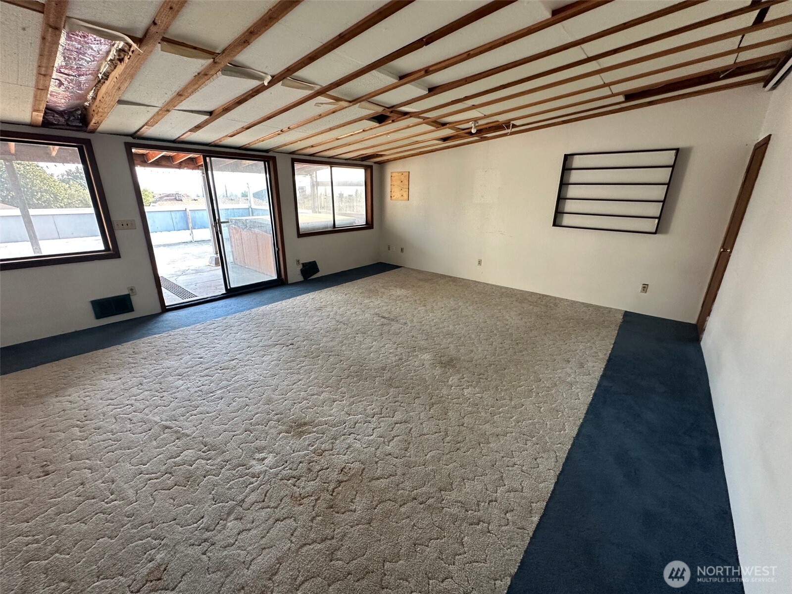 34 E Glass Avenue Property Photo 6
