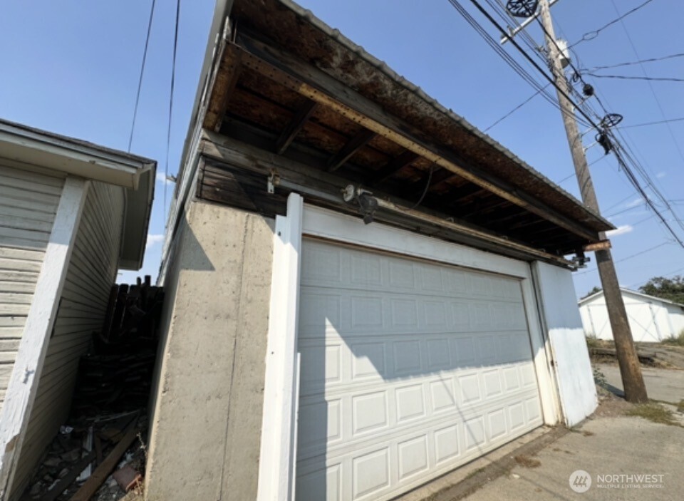 34 E Glass Avenue Property Photo 13