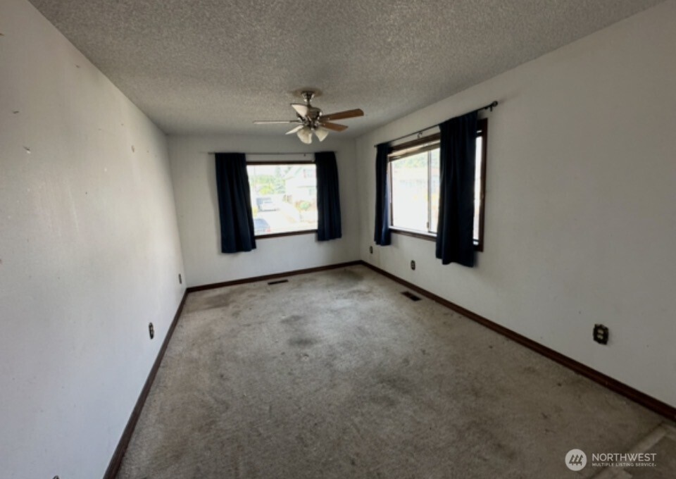 34 E Glass Avenue Property Photo 16