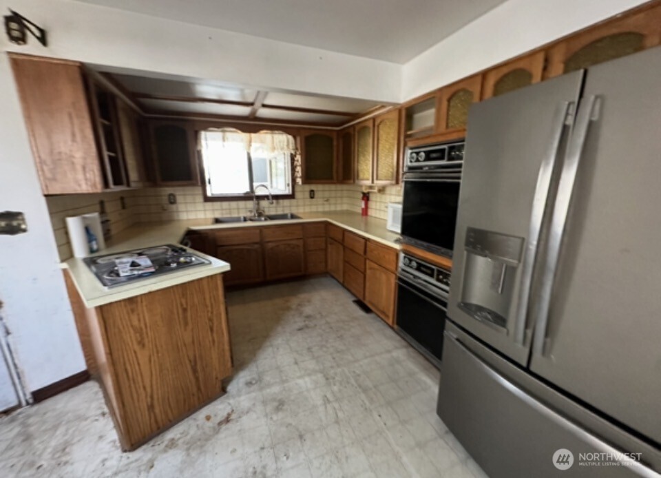 34 E Glass Avenue Property Photo 17